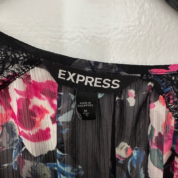 Express M Floral Kimono - Picture 2 of 5